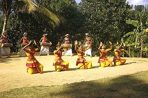 Tanzgruppe in Kandy