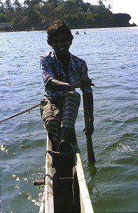 Fischer in einer Lagune südlich von Colombo