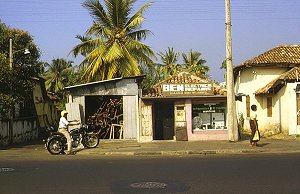 "Ben's Electrical Repairs" in der Galle-Road in Colombo