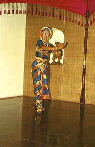 Tänzerin im Hotel "Coromandel" in Madras