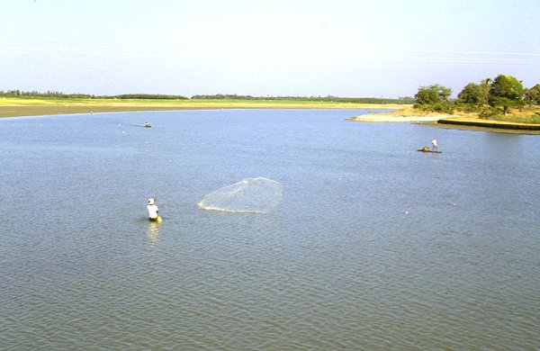 Fischer in einer Lagune