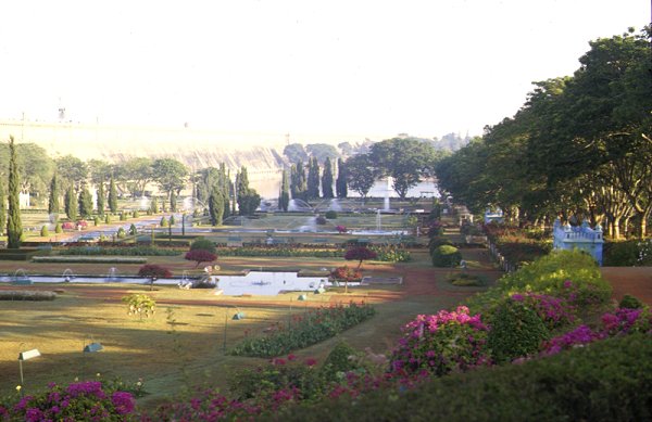 Brindavan Gärten unterhalb des Krishnarajasagar Stausees