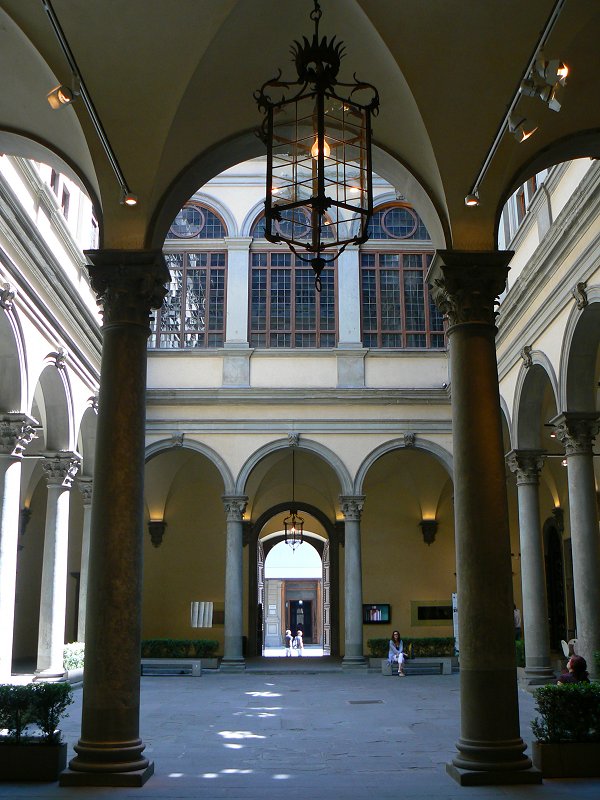 Innenhof des Palazzo Strozzi