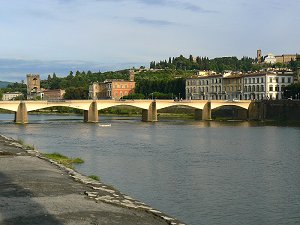 Der Fluss Arno - Ponte alle Grazie