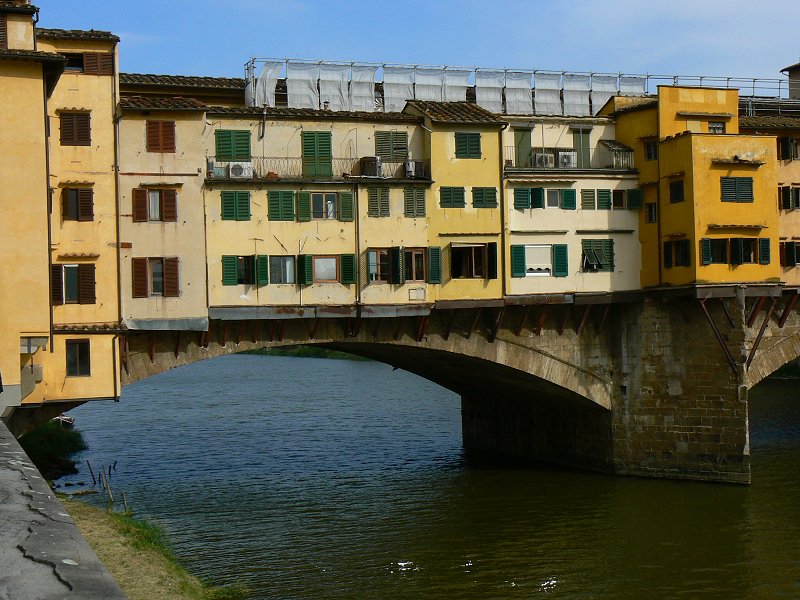 Die Brücke Ponte Vecchio in Florenz (Toskana)