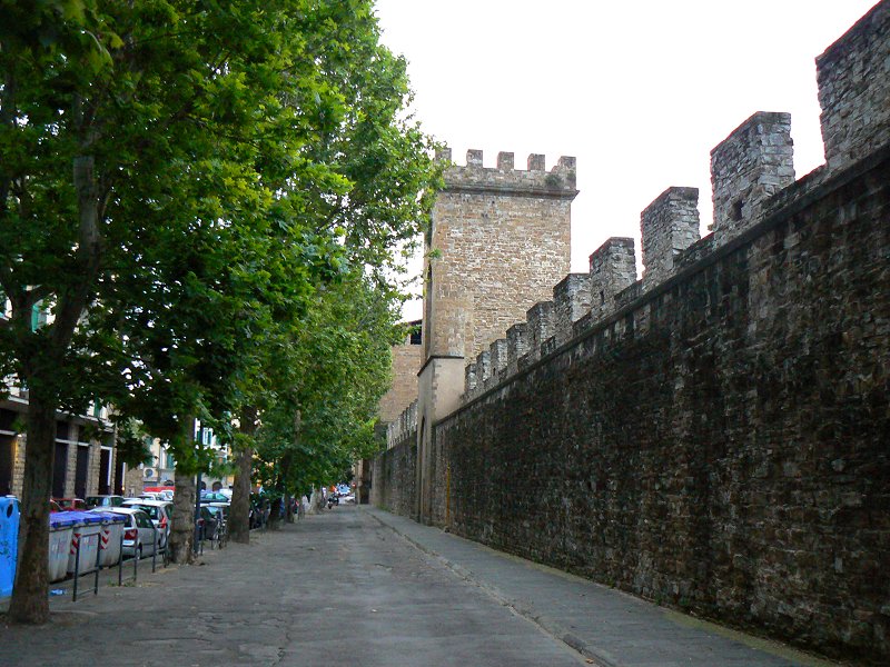 Stadtmauer und Stadttor von Florenz