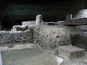 Ausgrabungen unter der Kirche