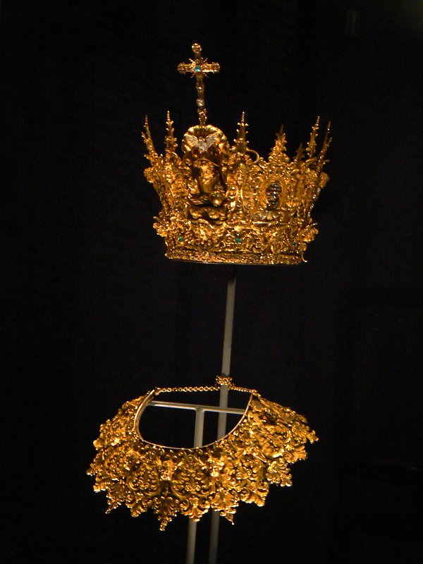 Goldene Original-Krone des Volto Santo
