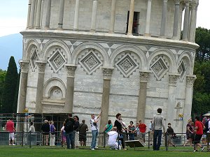 Am schiefen Turm von Pisa