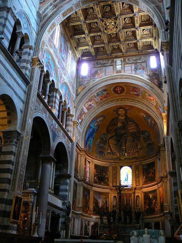 Im Dom Santa Maria Assunta in Pisa