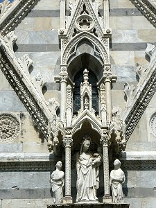 Die gotische Kirche Santa Maria della Spina