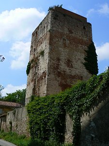 Reste der Stadtbefestigung von Pisa