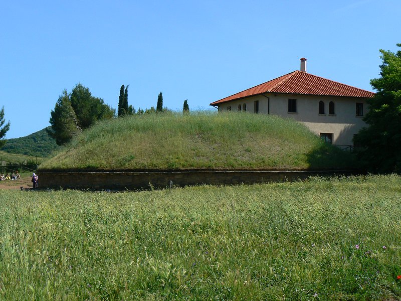 Etruskische Hügelgräber