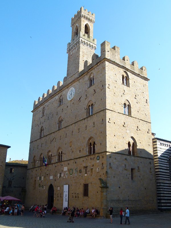 Volterra, Palazzo dei Priori