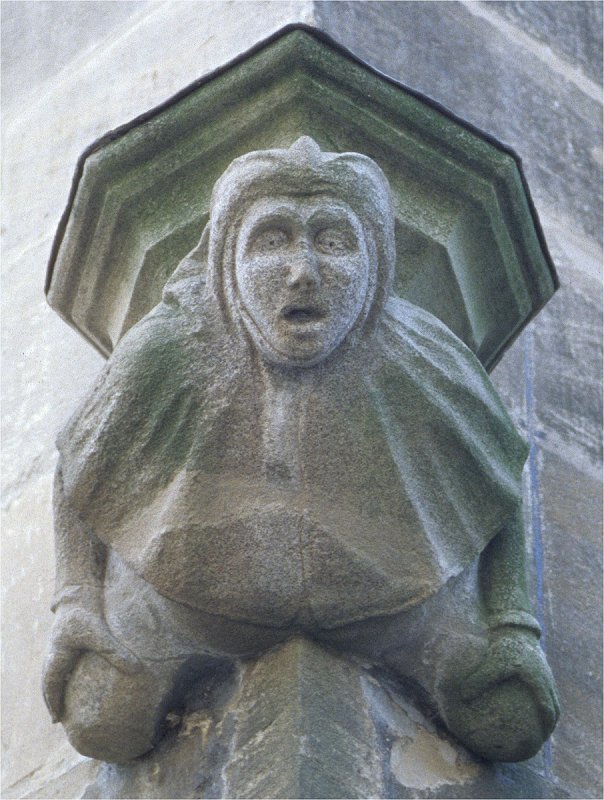 Weißenburg - Figur an der St. Andreas Kirche