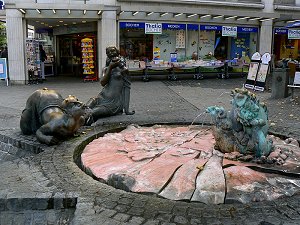 Würzburg - Brunnen in der Altstadt