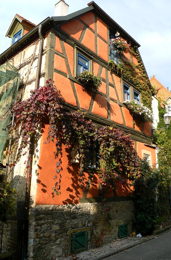 Volkach - Handwerkerhaus mit Fachwerk-Fassade