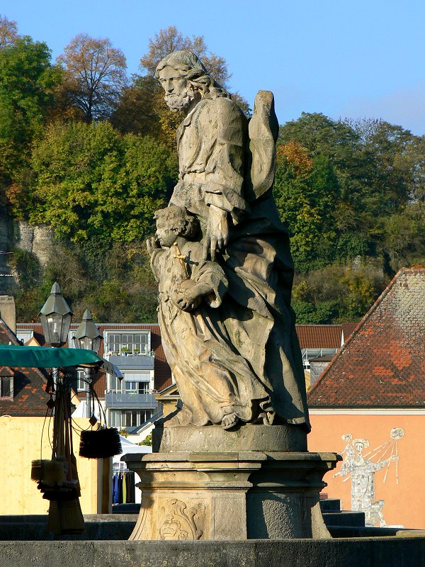 Der heilige Josef (St. Josephus) mit Jesus (?) auf der Alten Mainbrücke in Würzburg