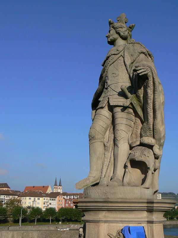 Der heilige Josef (St. Josephus) mit Jesus (?) auf der Alten Mainbrücke in Würzburg