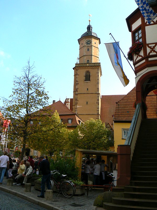 Volkacher Weinlesefest auf dem Marktplatz